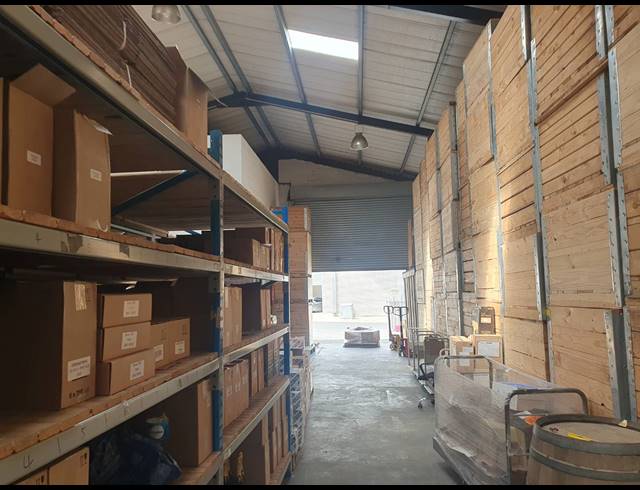 1,032M² FACTORY SOLD IN SAXENBURG PARK 2
